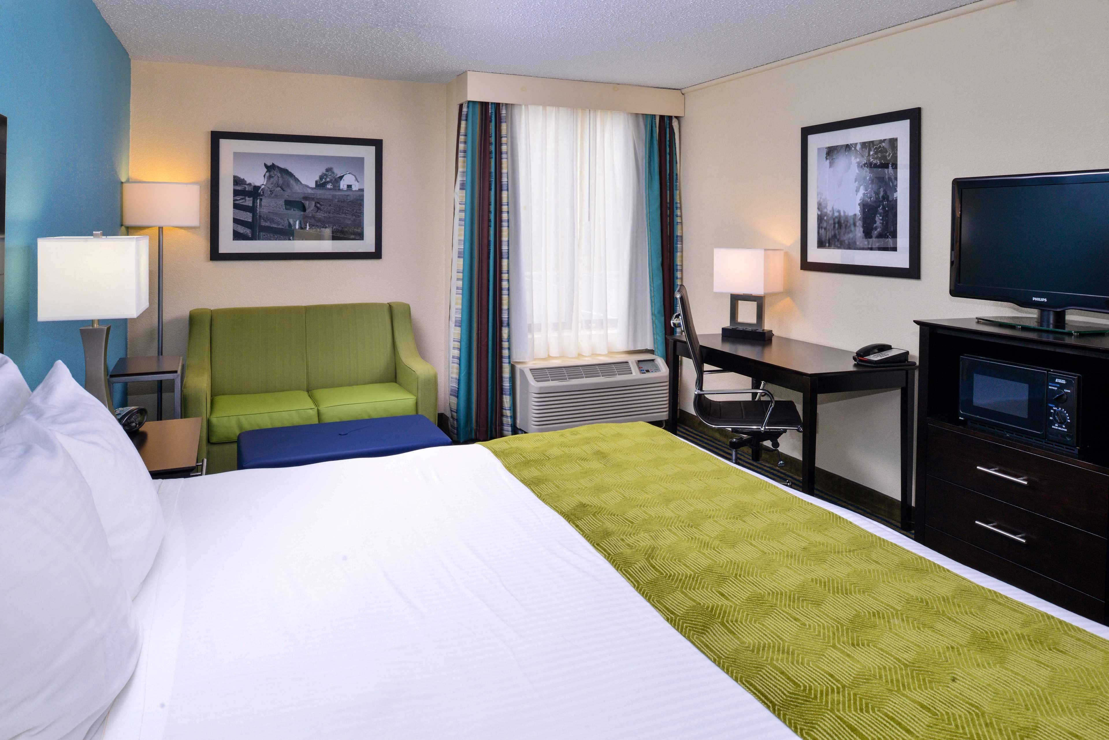 Best Western Лийсбърг Екстериор снимка