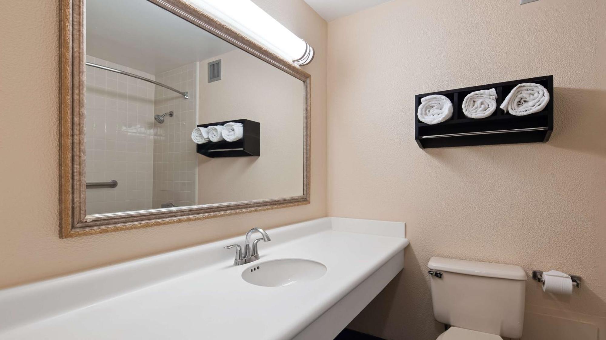 Best Western Лийсбърг Екстериор снимка