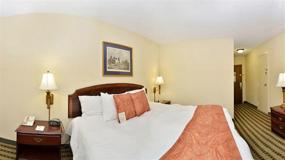 Best Western Лийсбърг Екстериор снимка